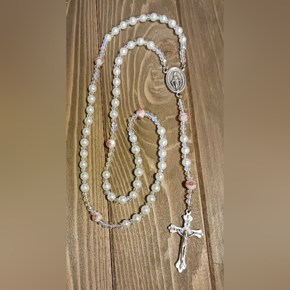 Beaded Rosary Necklace with Glass white pearls, clear crystals & pink rose beads - Picture 4 of 6